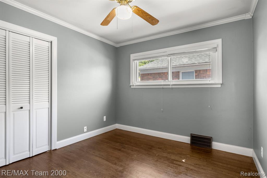 421 GARDENDALE Street, Ferndale, MI 48220 — Photo 20