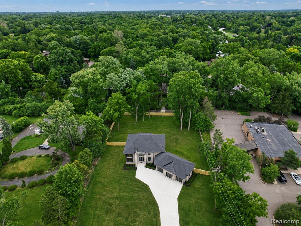 31130 Lahser, Beverly Hills, MI 48025 — Photo 49