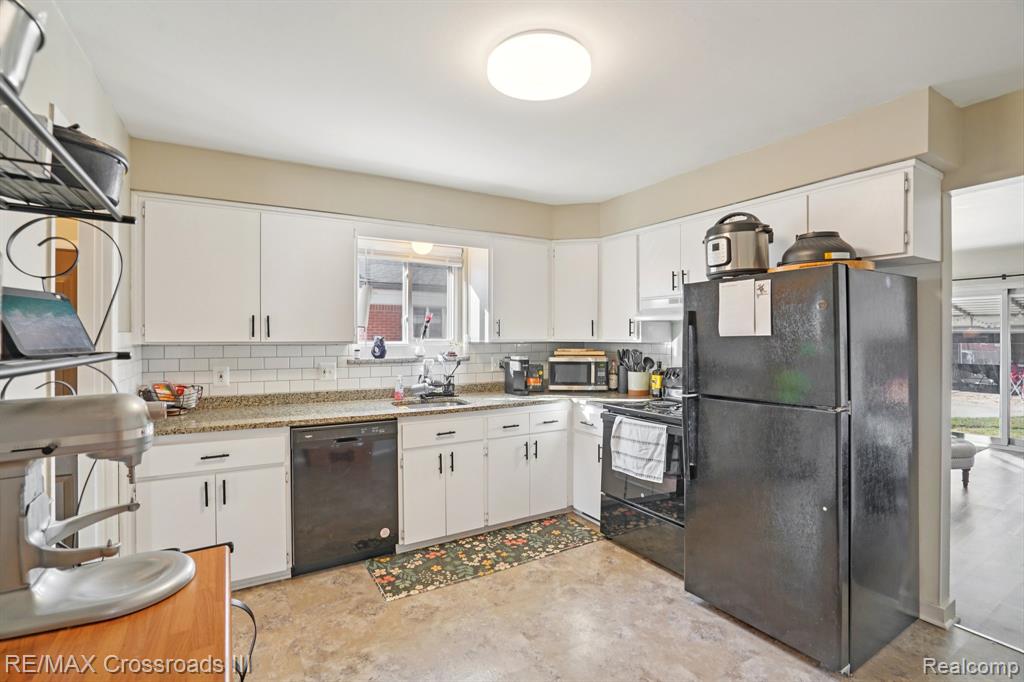 5578 Grindley Park Street, Dearborn Heights, MI 48125 — Photo 7