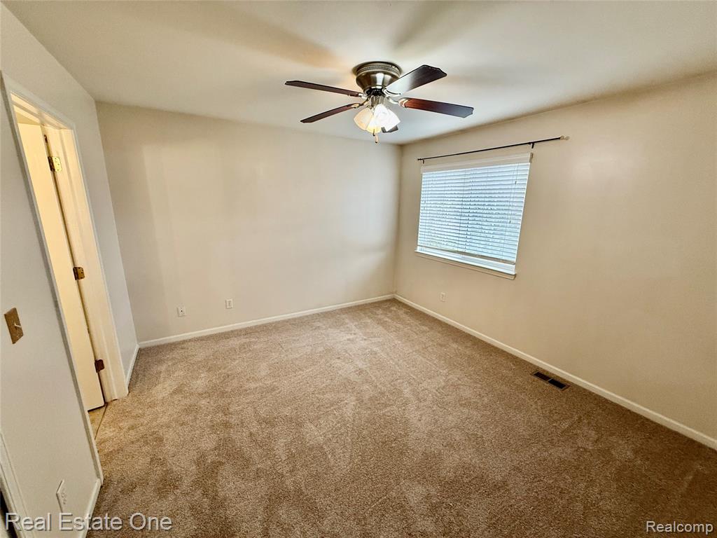 716 Palmer Drive, Pontiac, MI 48342 — Photo 20