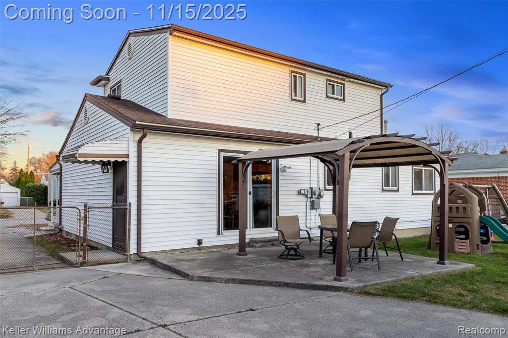 9243 Knolson Street, Livonia, MI 48150 — Photo 34