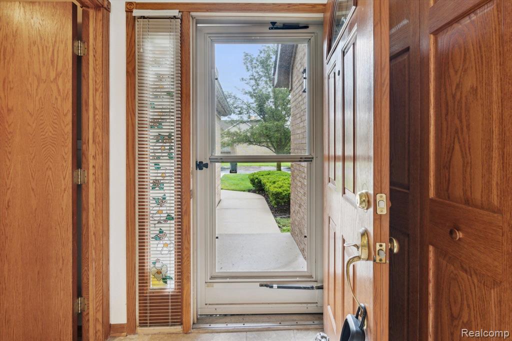 175 ESSEX Lane, Canton, MI 48187 — Photo 6