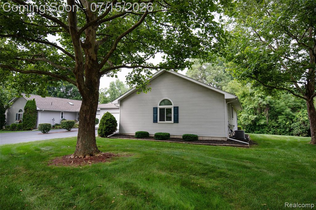 11660 Hawthorne Glen Drive, Grand Blanc, MI 48439 — Photo 4