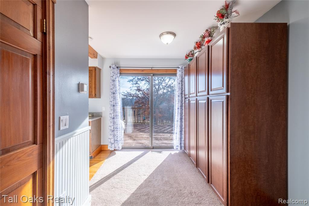 731 Cherry Hill Court, Columbiaville, MI 48421 — Photo 11