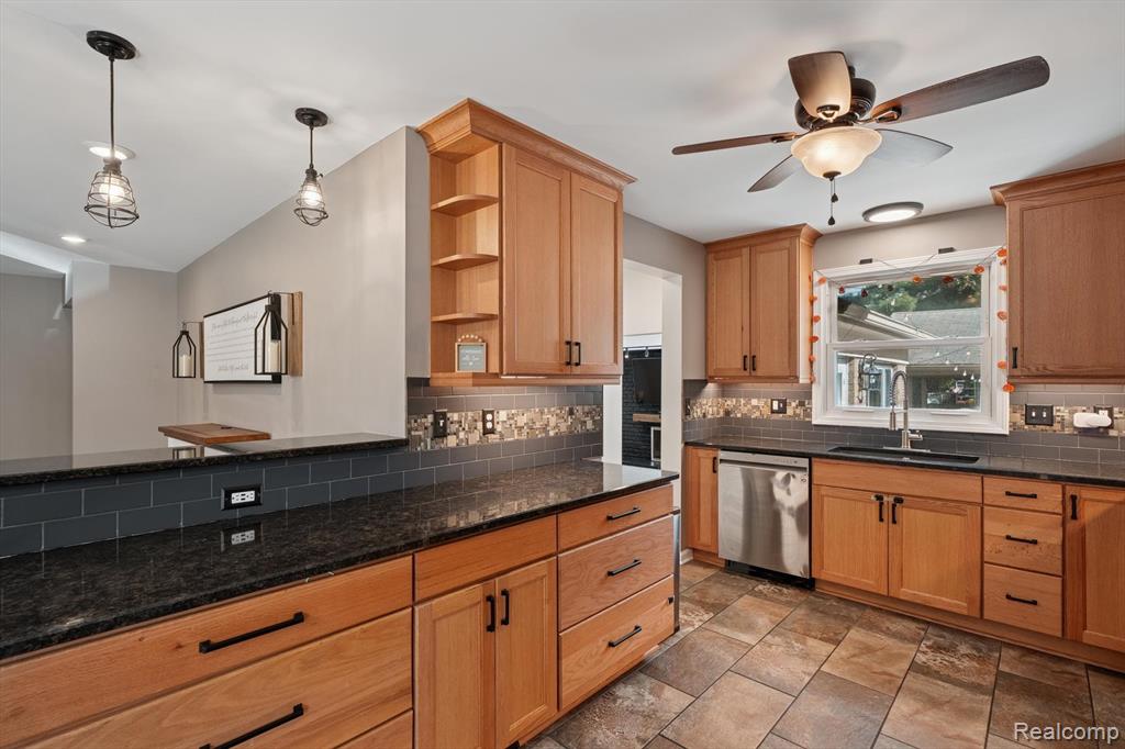 6345 Kolb Avenue, Allen Park, MI 48101 — Photo 17