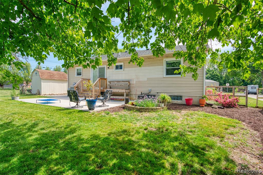 903 Jones Street, Howell, MI 48843 — Photo 24