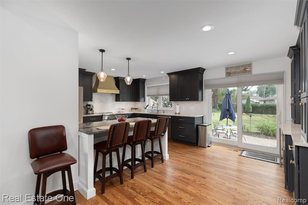 1045 Clara Street, Commerce Twp, MI 48390 — Photo 12