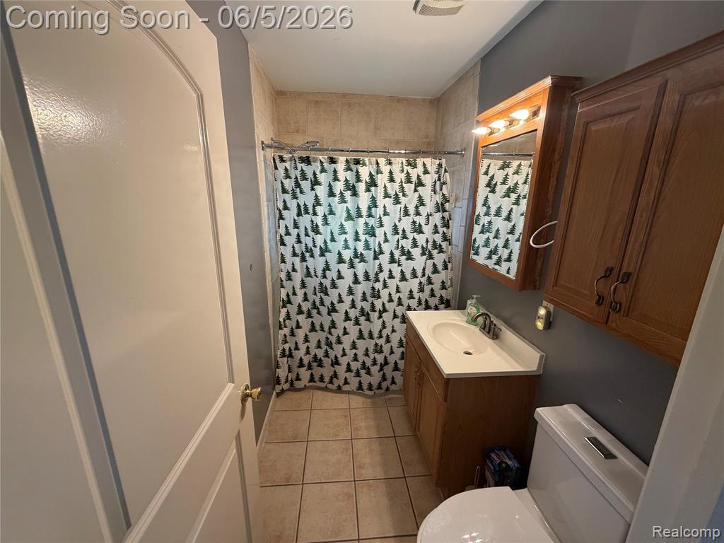 47 Osceola Drive, Pontiac, MI 48341 — Photo 9