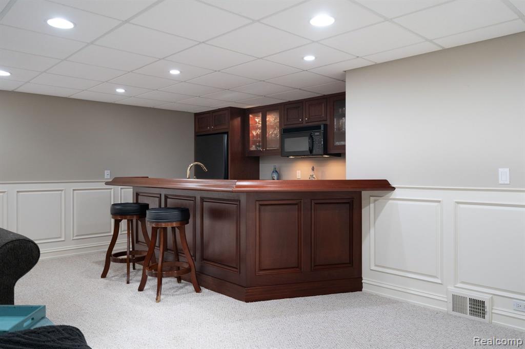 411 CHERRY TREE Lane, Rochester Hills, MI 48306 — Photo 43