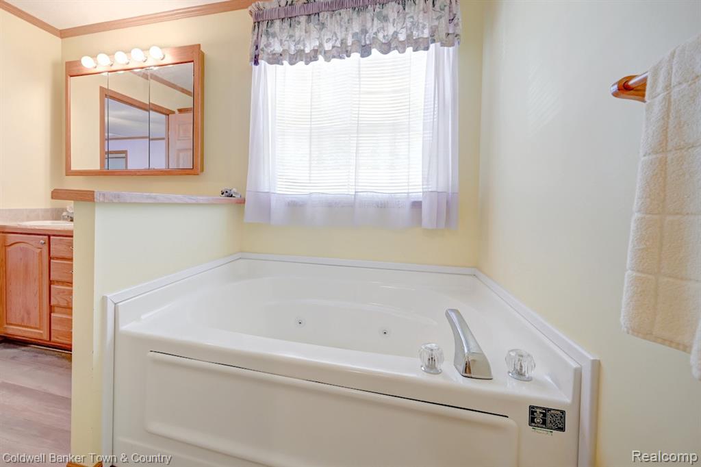 11108 Wood Run Circle, South Lyon, MI 48178 — Photo 22