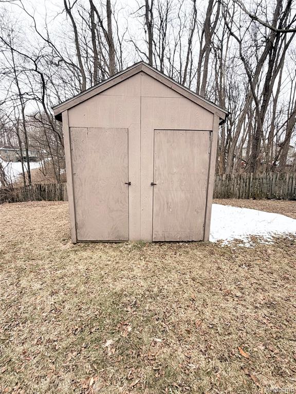6279 Buckshore Drive Drive, Whitmore Lake, MI 48189 — Photo 10