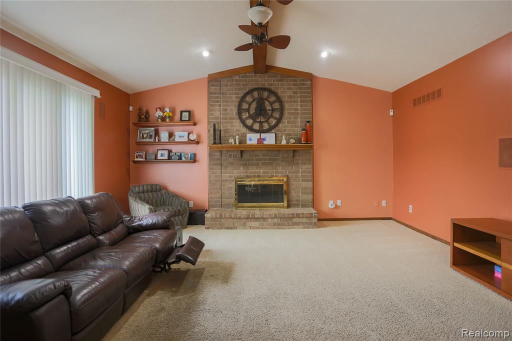 810 Box Canyon Court, Rochester Hills, MI 48309 — Photo 25