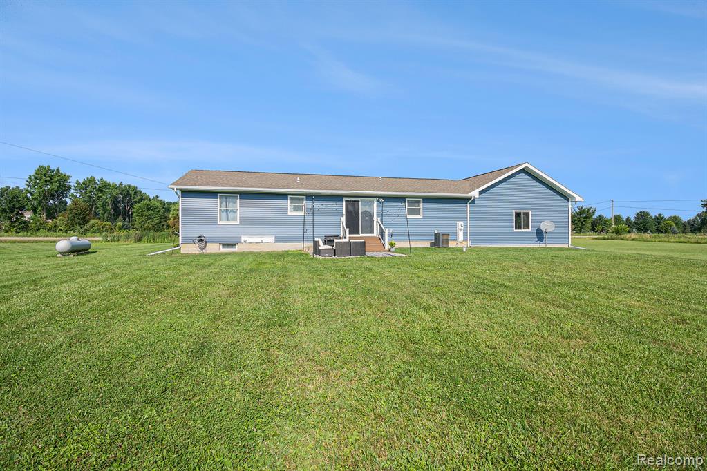 9437 Sheridan Road, Gaines Vlg, MI 48436 — Photo 36