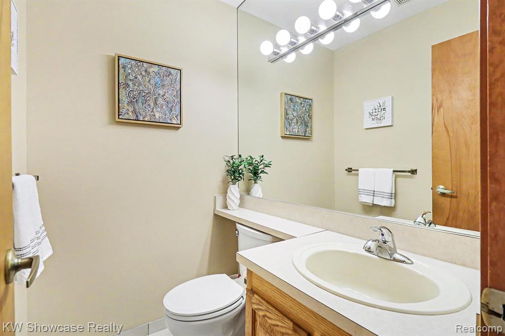 10100 Abrams, Brighton, MI 48114 — Photo 17