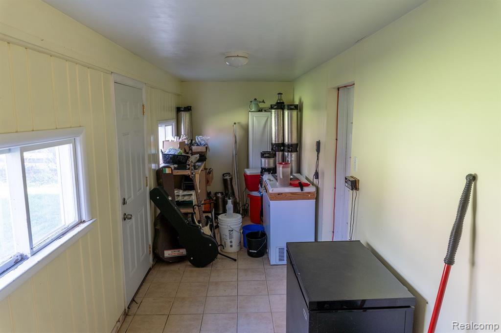 2546 CARLTON Drive, Ann Arbor, MI 48108 — Photo 11