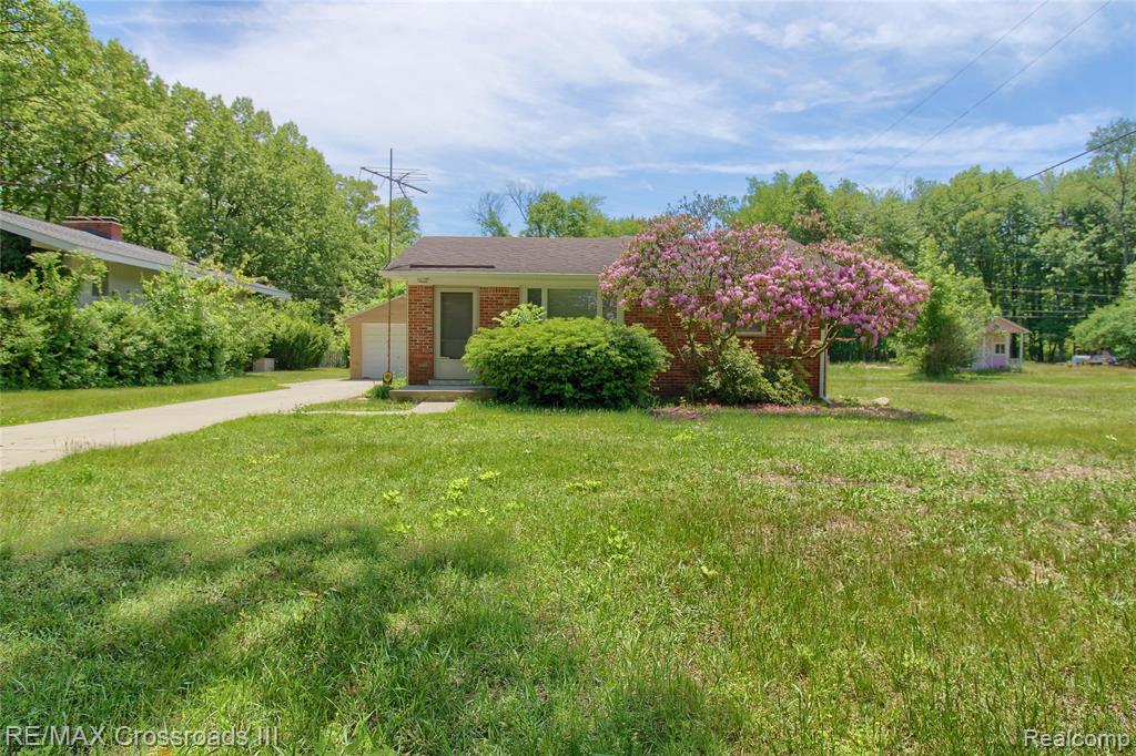 41509 RIGGS Road, Van Buren, MI 48111 — front exterior