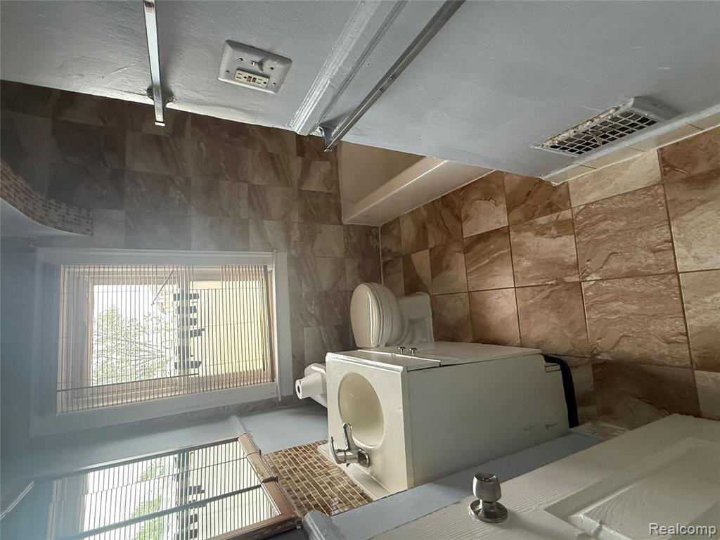 6306 Schaefer Road, Dearborn, MI 48126 — Photo 13