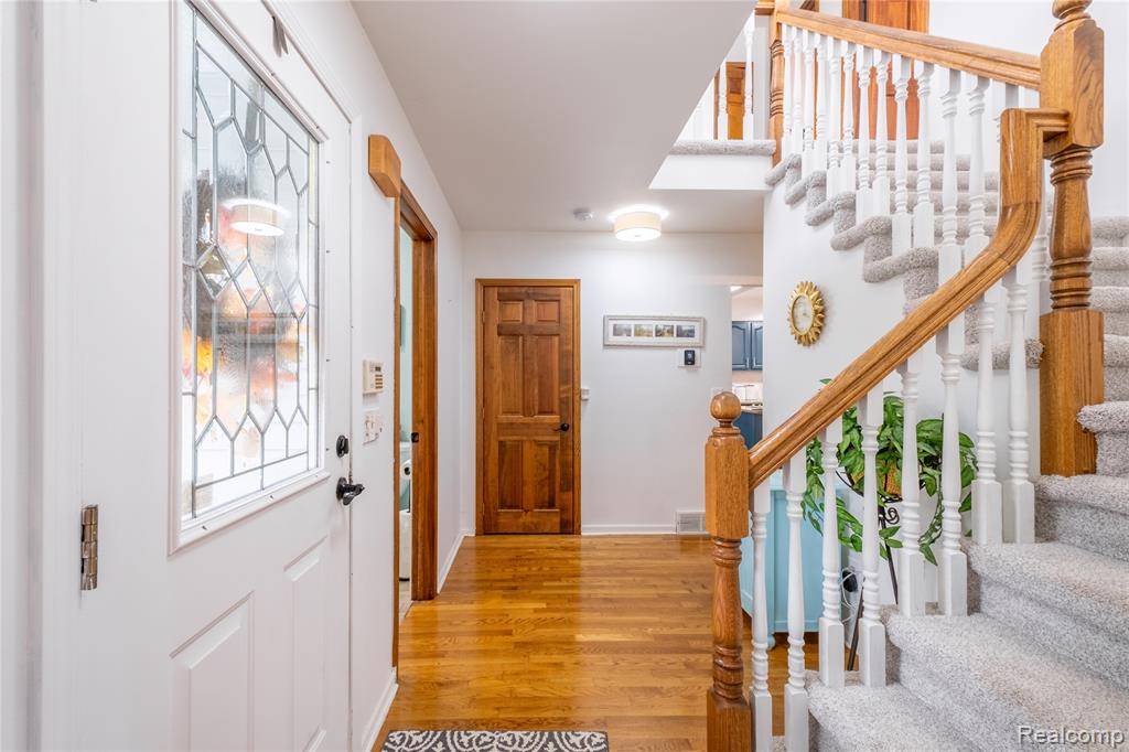 1704 Lakewood Circle, Lapeer, MI, 48446