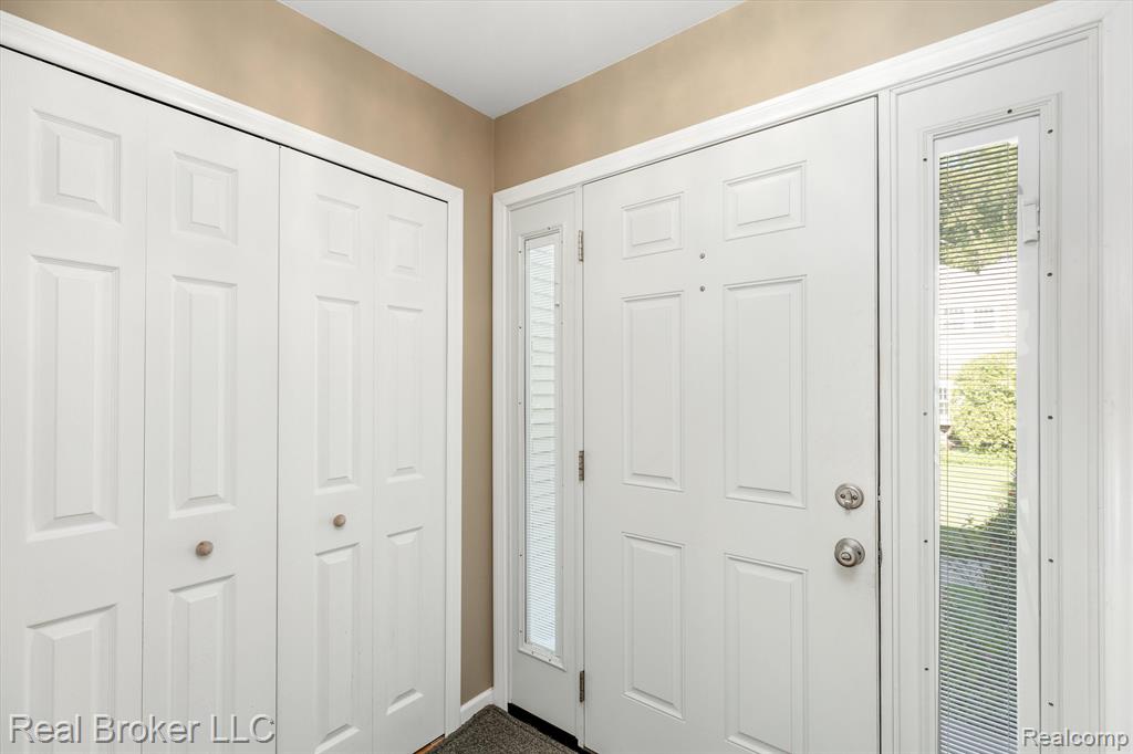 1448 BRENTWOOD Drive, Troy, MI 48098 — Photo 15