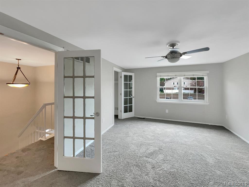 20826 W GLEN HAVEN Circle, Northville, MI 48167 — Photo 5