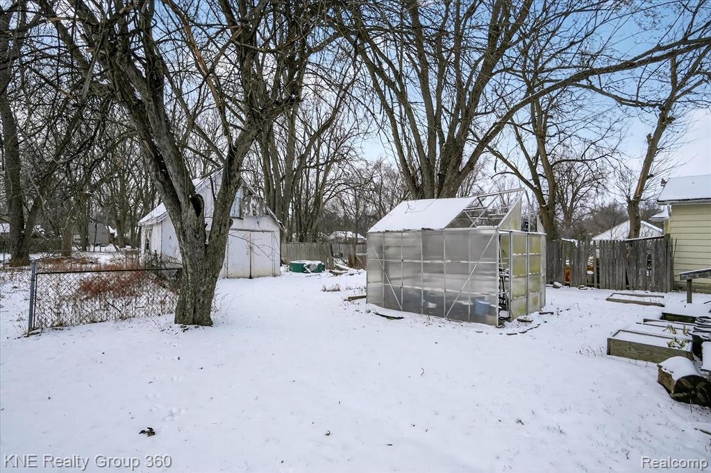 4928 Hughes Road, Lansing, MI 48910 — Photo 27