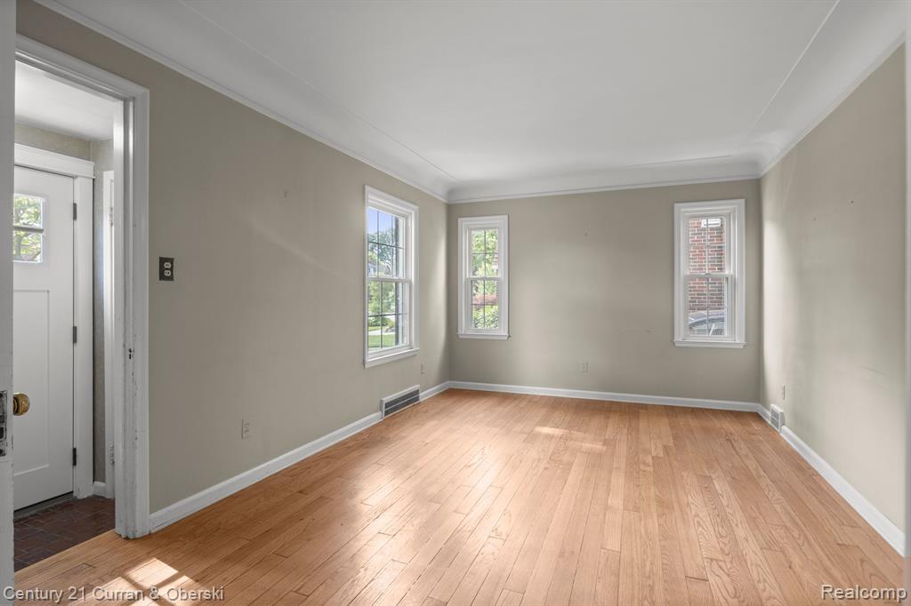 917 N MELBORN Street, Dearborn, MI 48128 — Photo 5