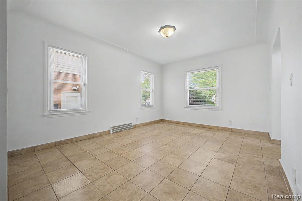4645 Rosalie Street, Dearborn, MI 48126 — Photo 7