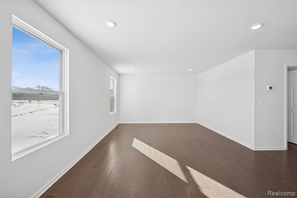 418 Hidden River W, Holly, MI 48442 — Photo 11