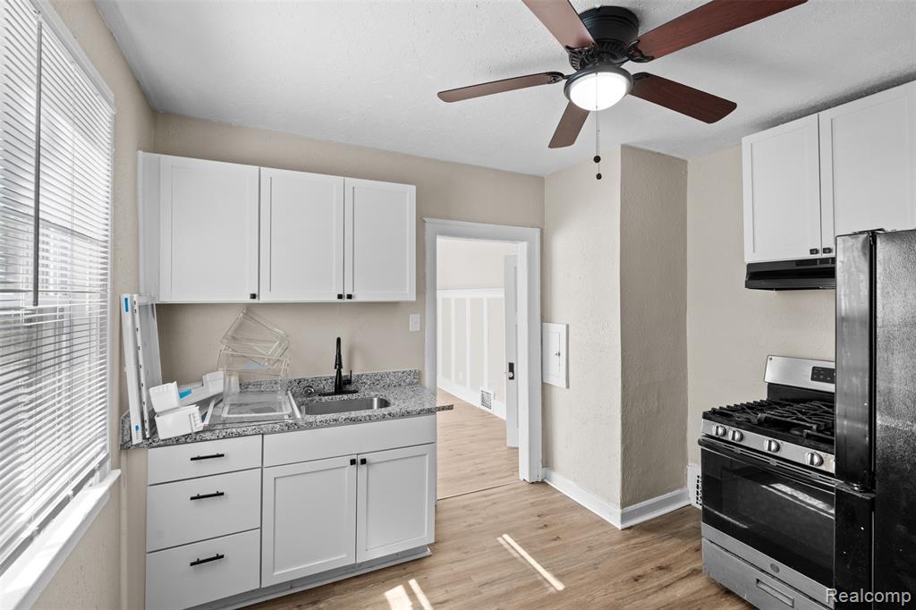 4840 Saint Clair Street, Detroit, MI 48214 — Photo 9