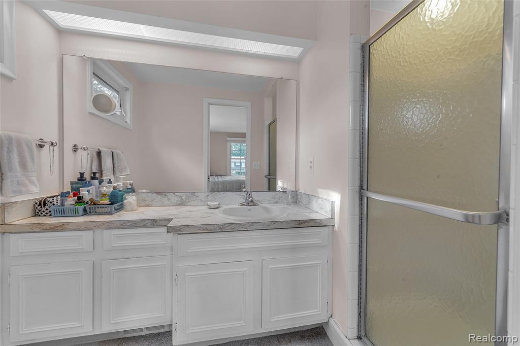 687 Foxhall Road, Bloomfield Hills, MI 48304 — Photo 24