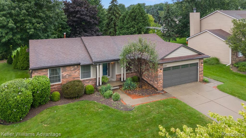 24923 FAIRWAY HILLS Drive, Novi, MI — Photo 4