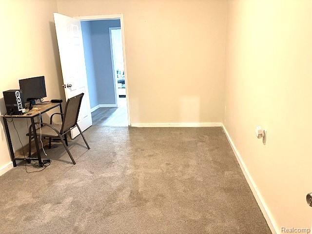 21230 Vreeland Road, Woodhaven, MI 48183 — Photo 11
