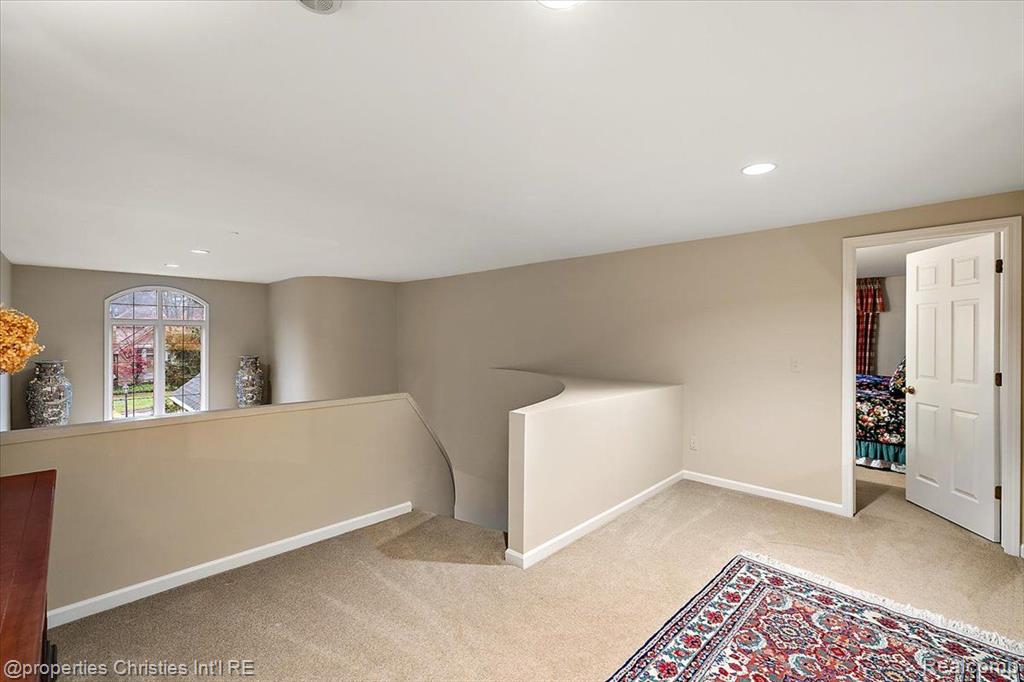 5579 Pine Brooke Court, Bloomfield Hills, MI 48304 — Photo 30
