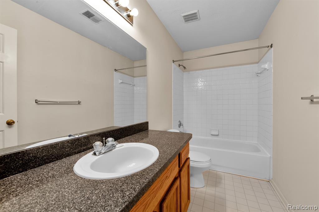 23437 READING, Trenton, MI 48183 — Photo 14
