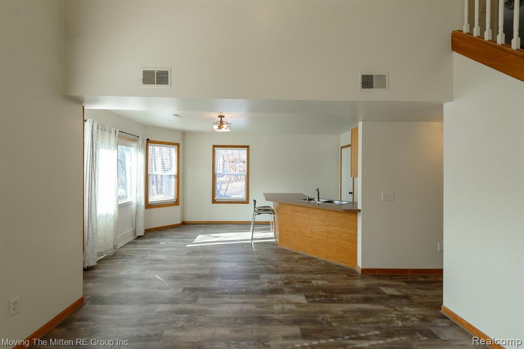 7373 Valley Drive, Brighton, MI 48116 — Photo 8