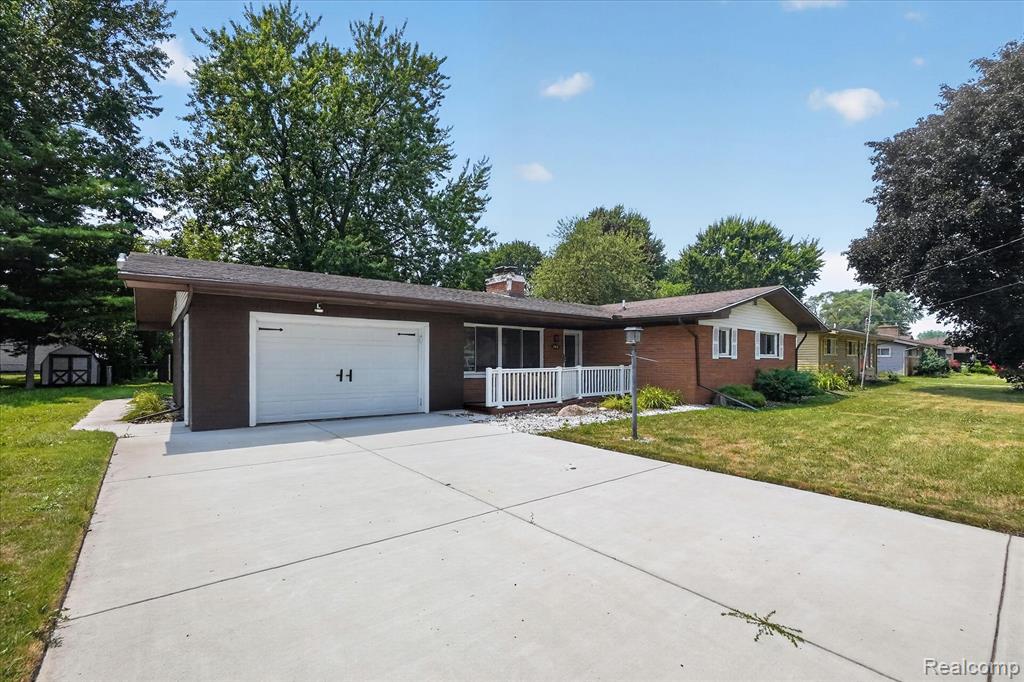 3504 Creekwood Drive, Saginaw, MI 48601 — Photo 2