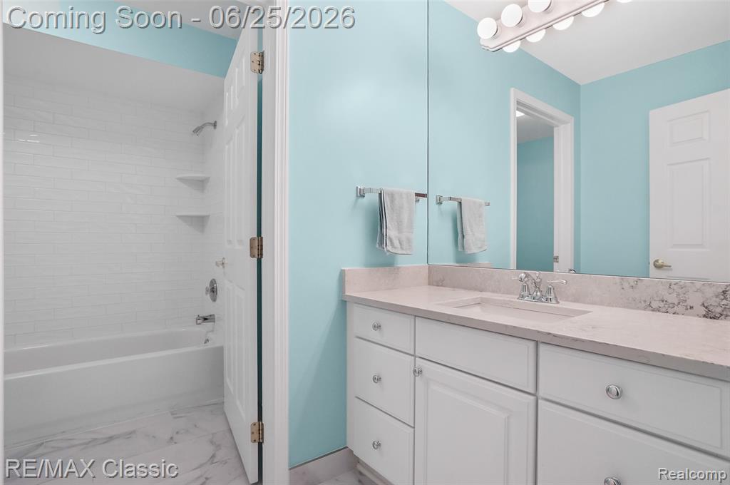 7439 Millwood, West Bloomfield, MI — Photo 33