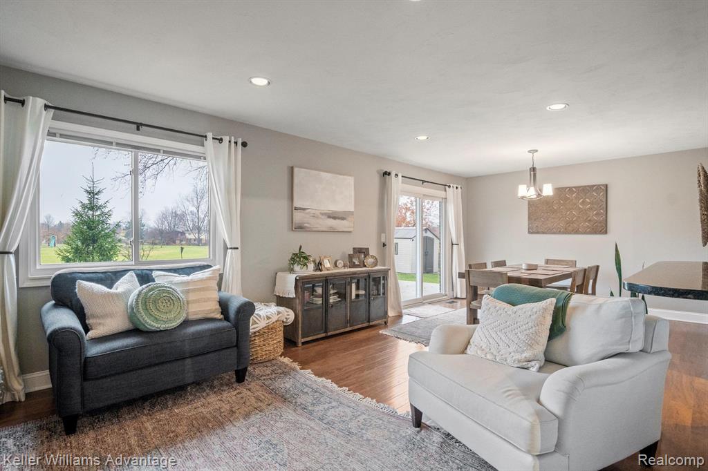 43924 ORLEANS, Canton, MI 48187 — Photo 19