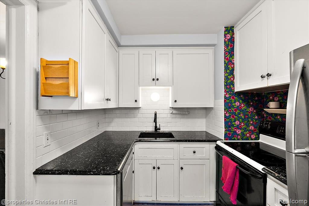 4109 Berkshire Road, Royal Oak, MI 48073 — Photo 10