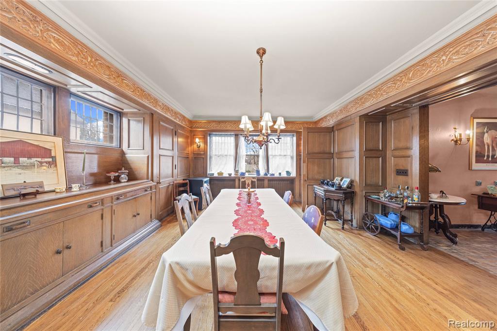 2475 Iroquois Street, Detroit, MI 48214 — Photo 27
