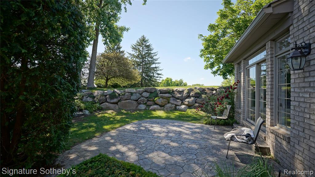 6608 ENCLAVE Drive, Clarkston, MI 48348 — Photo 39