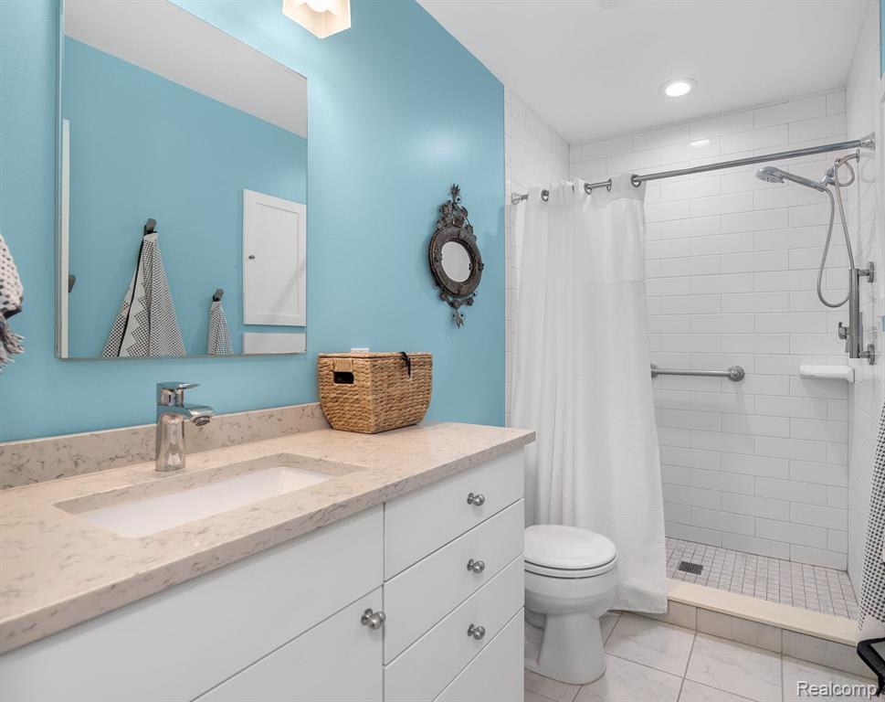 1901 WICKHAM Street, Royal Oak, MI 48073 — Photo 13