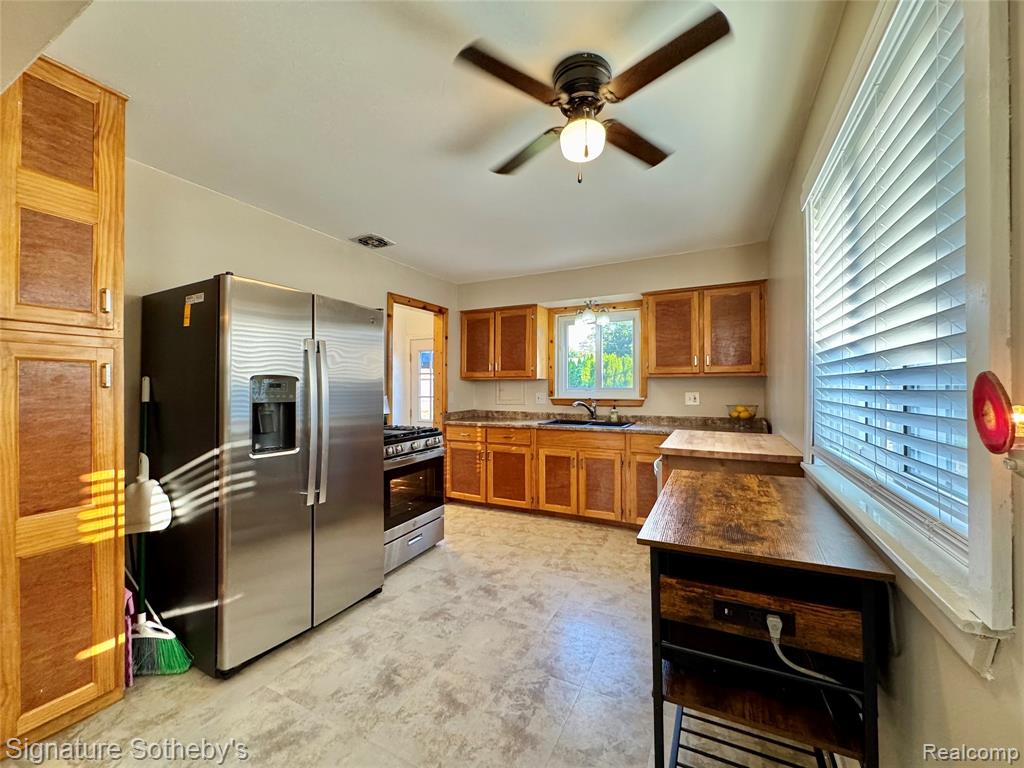 9715 Sylvester Street, Taylor, MI 48180 — Photo 18