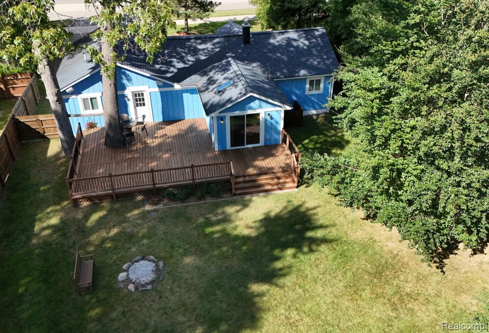 7377 Cooley Lake Road, West Bloomfield, MI 48324 — Photo 54