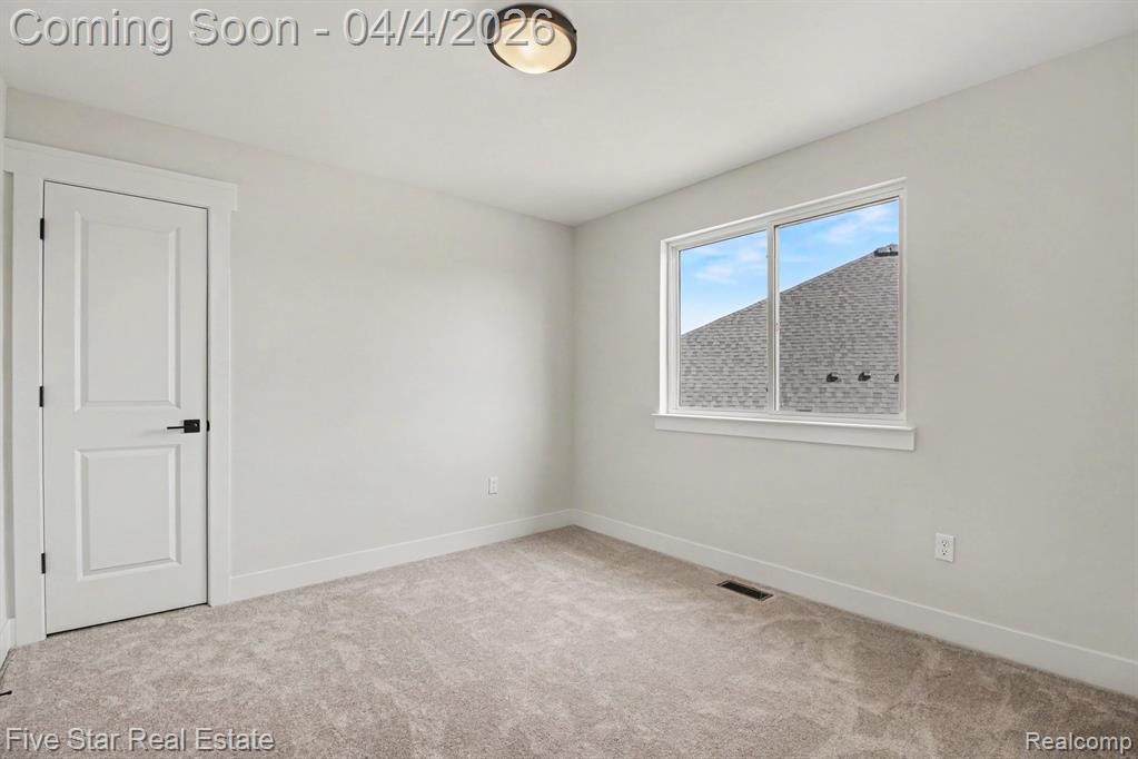7842 Trailside Court, West Bloomfield, MI 48323 — Photo 27