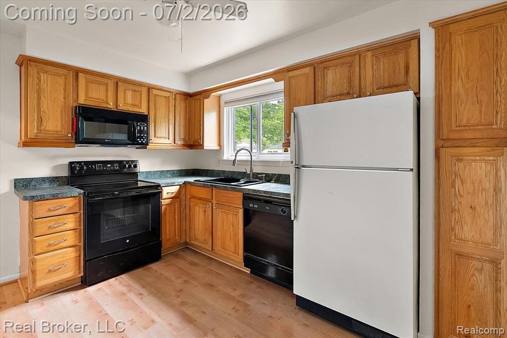 7624 Gary Avenue, Westland, MI — Photo 10