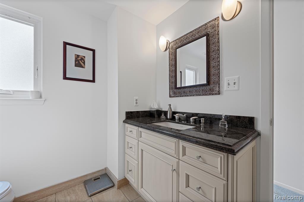 917 HUMPHREY Avenue, Birmingham, MI 48009 — Photo 24