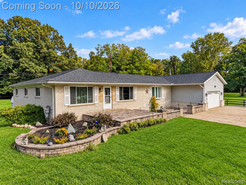 6252 Greer Road, West Bloomfield, MI 48324