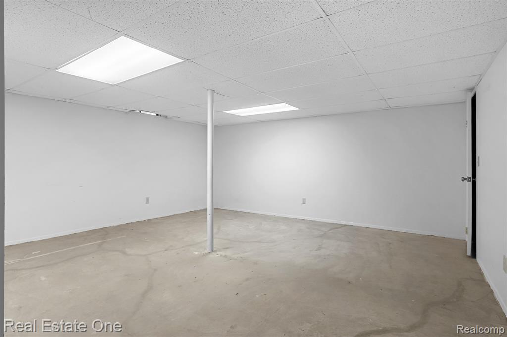 6770 John R Road, Troy, MI 48085 — Photo 18