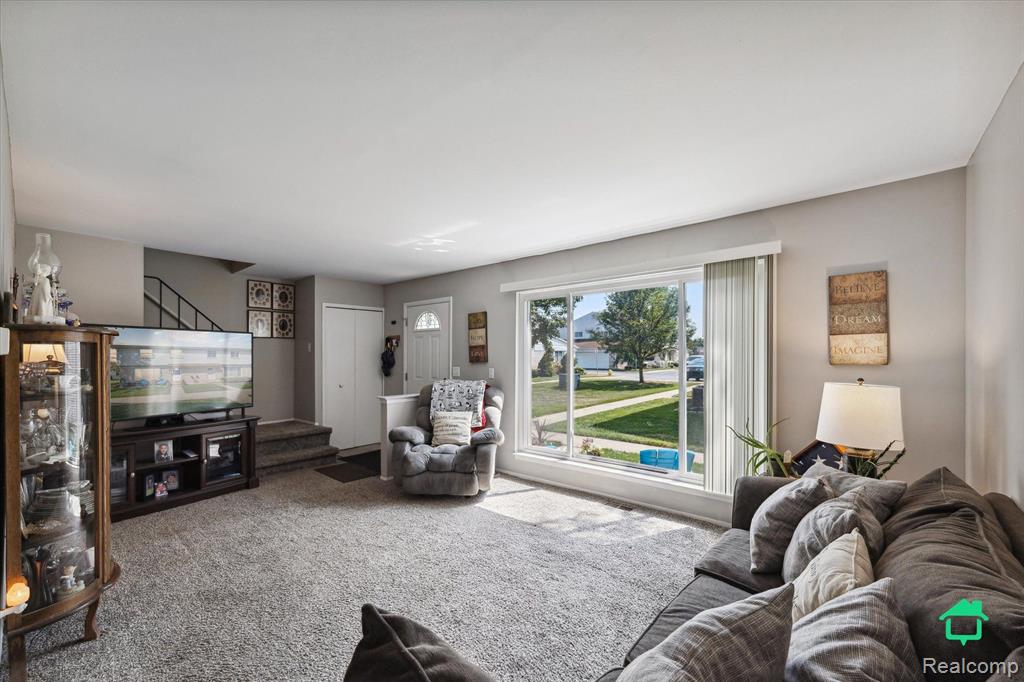 37675 Colonial Drive, Westland, MI — Photo 10